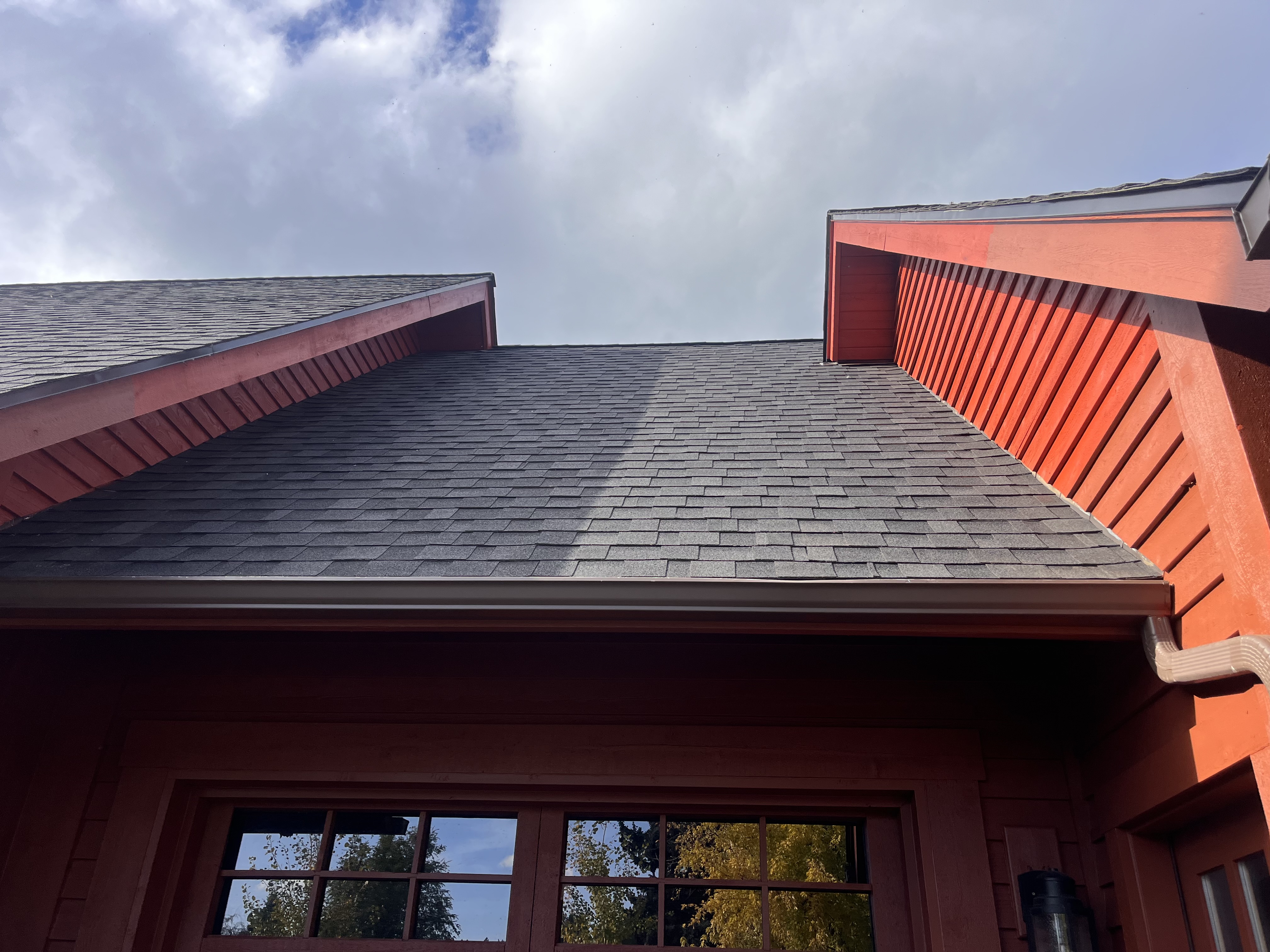 Log home roofline angle